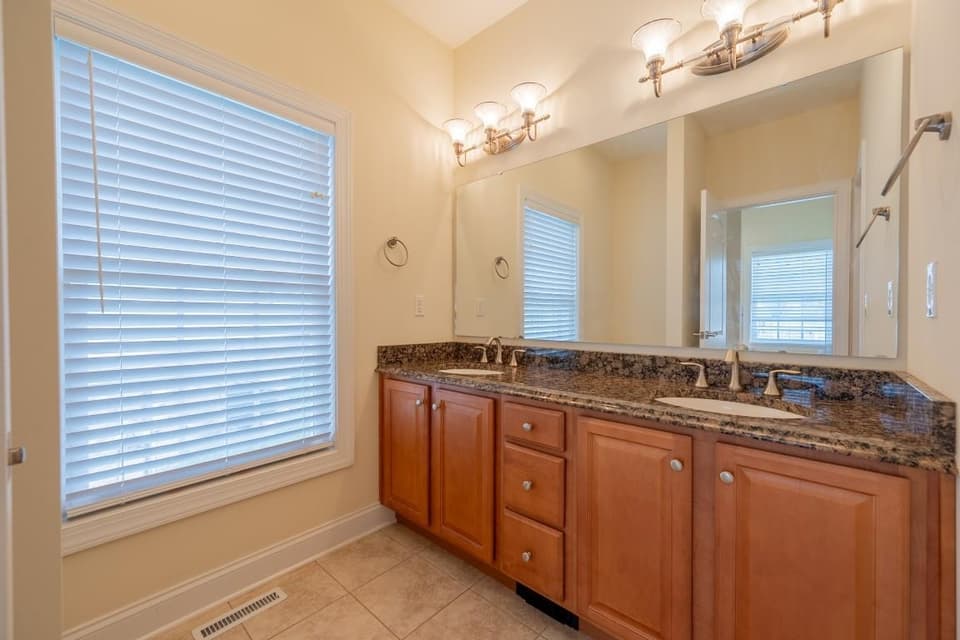 90 Phoenix Boulevard, photo 26 of 40