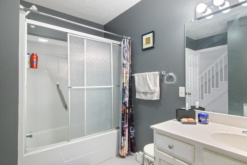 285 Emerald Boulevard, photo 21 of 40