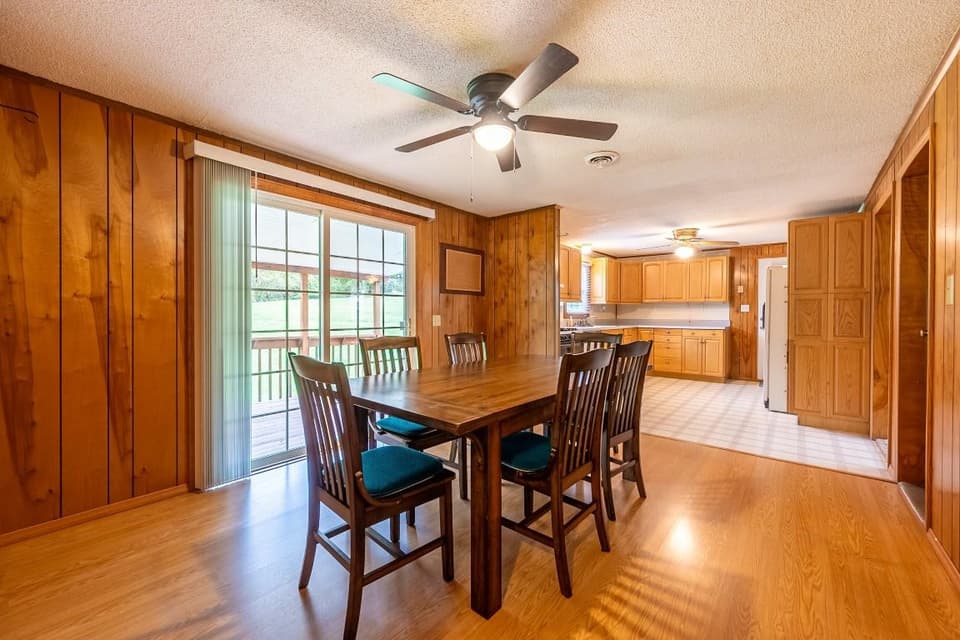 1045 Brown Street, photo 19 of 40