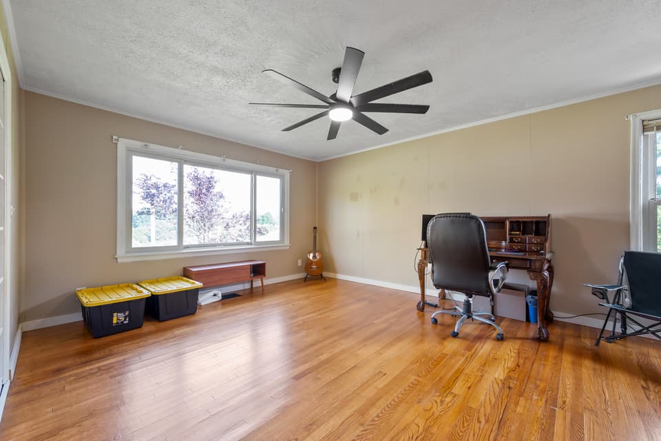 285 Dunlap Drive NE, photo 18 of 34