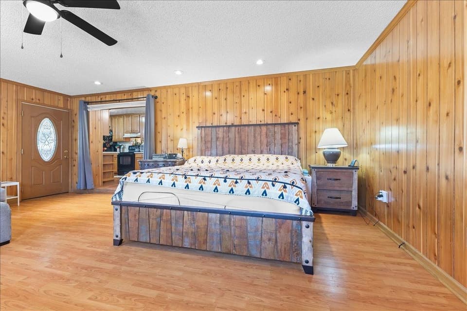 310 Overland Drive, photo 17 of 37