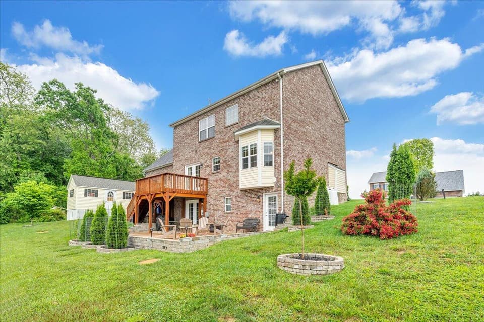1585 Diana Drive, photo 29 of 38