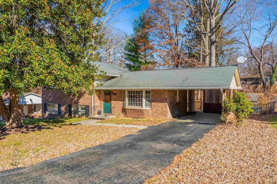 400 Turpin Walk, photo 5 of 40