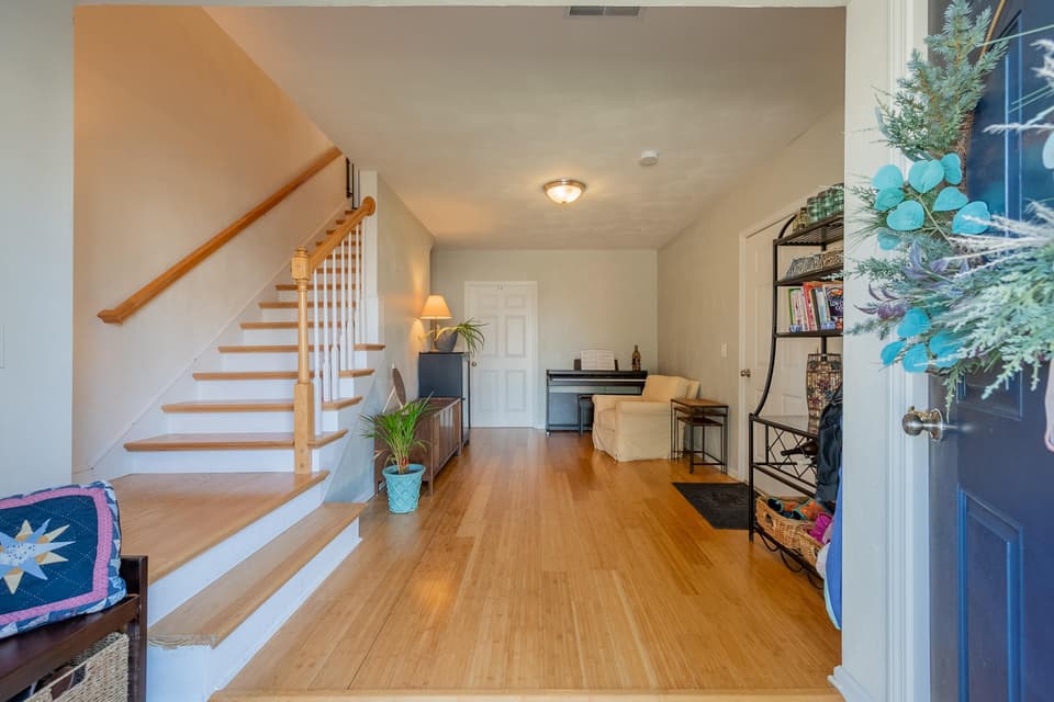 365 Chelsea Loop, photo 5 of 40