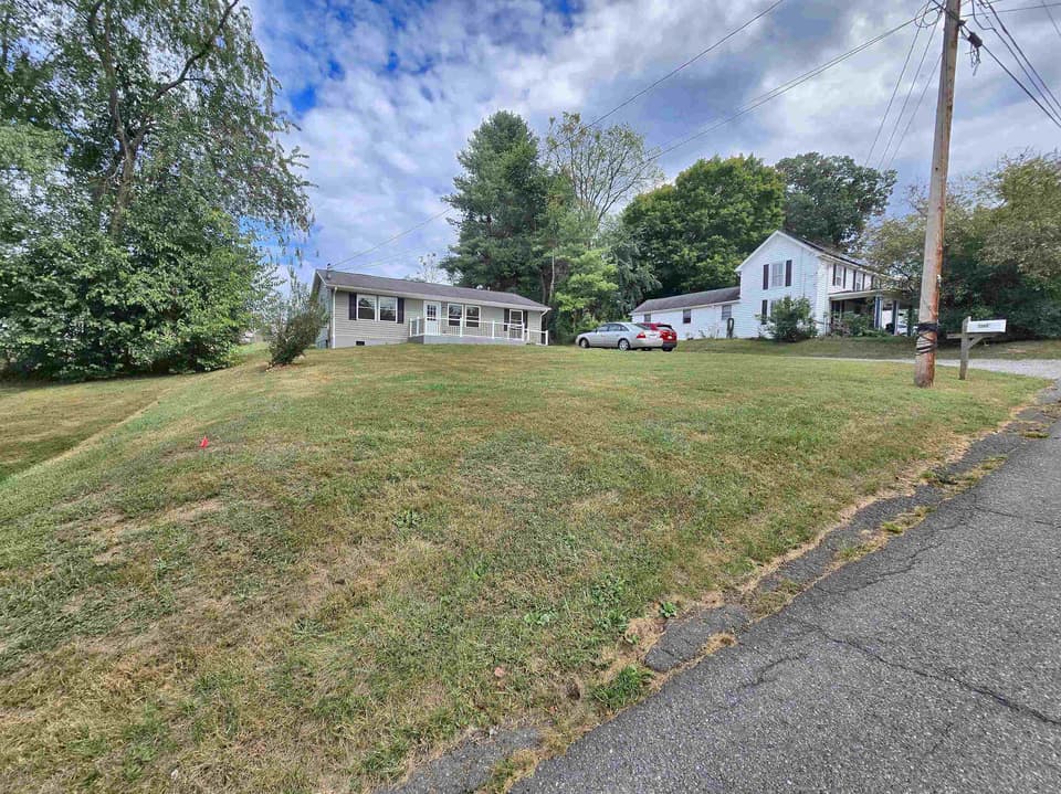 1260 King Street, photo 2 of 29