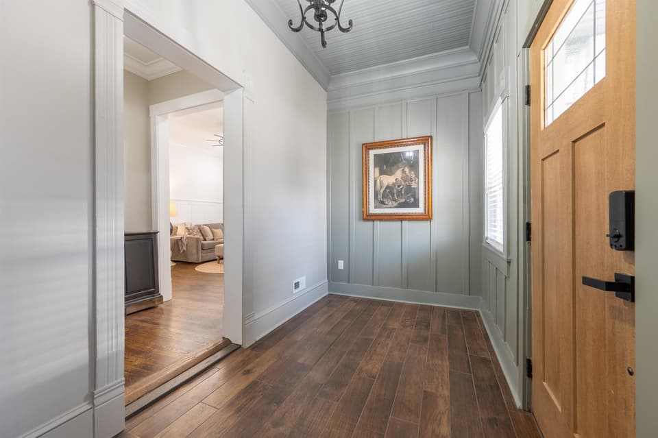200 S Franklin Street, photo 14 of 40