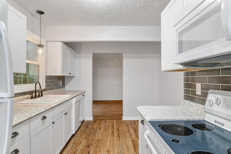 1155 Hans Meadow Road, photo 12 of 34