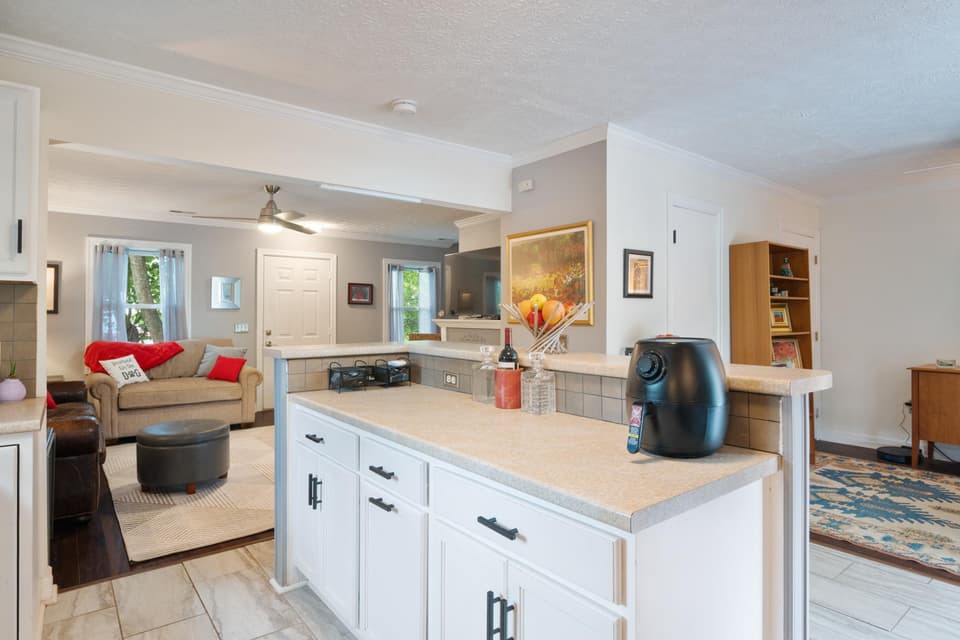 395 Warren Street, photo 26 of 40