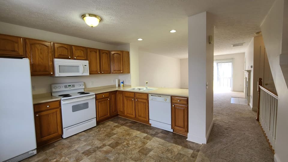 135 Blue Leaf Dr NW, photo 6 of 37
