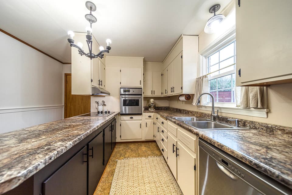 495 Dogwood Ln, photo 14 of 38