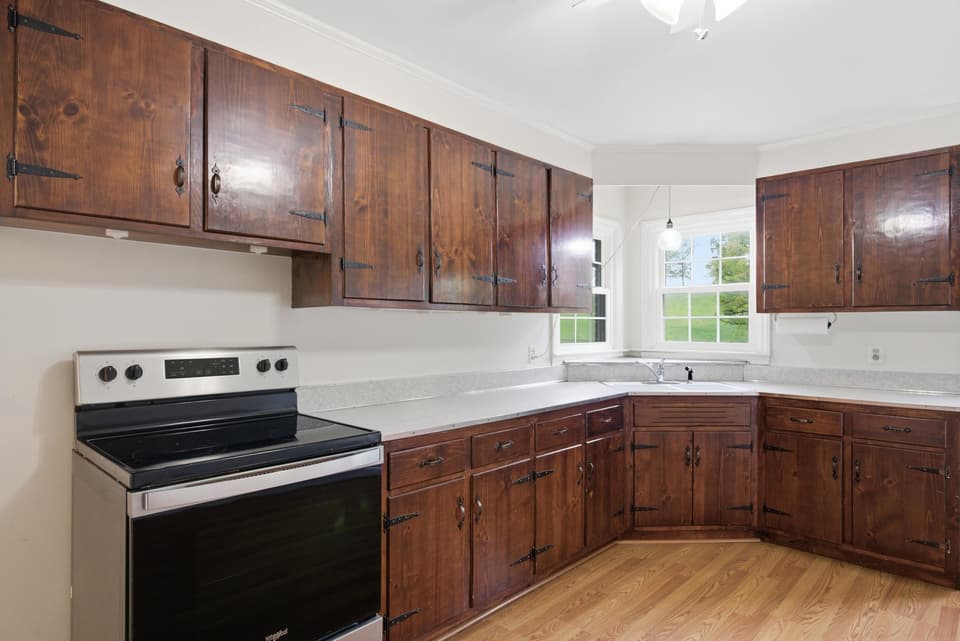 1710 Harman Drive, photo 11 of 40