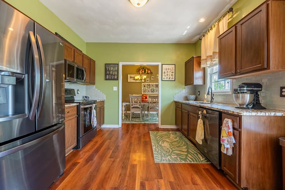 175 Wistaria Drive, photo 17 of 40