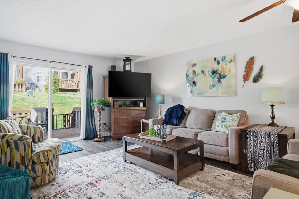 1270 Orange Leaf Court, photo 4 of 34