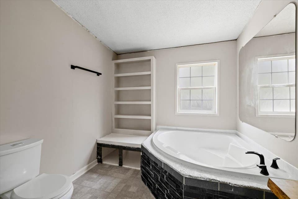 3300 Springview Drive, photo 16 of 30