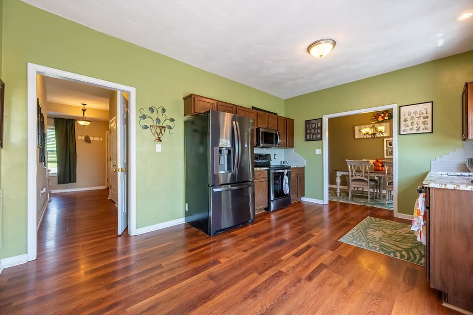 175 Wistaria Drive, photo 18 of 40