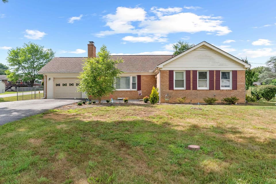 195 Ash Drive, Christiansburg