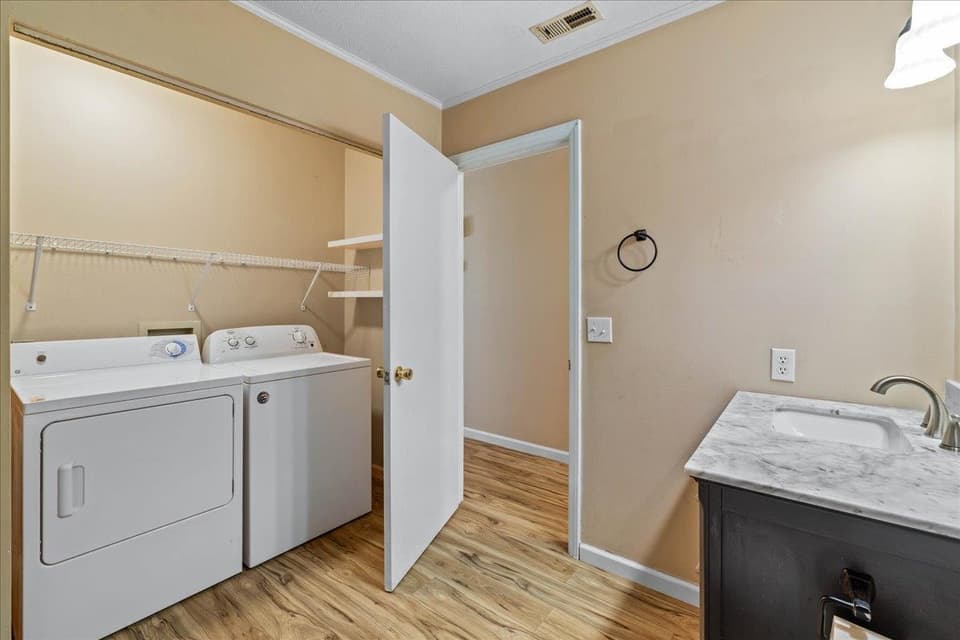 3401 Brookside Drive, photo 16 of 29