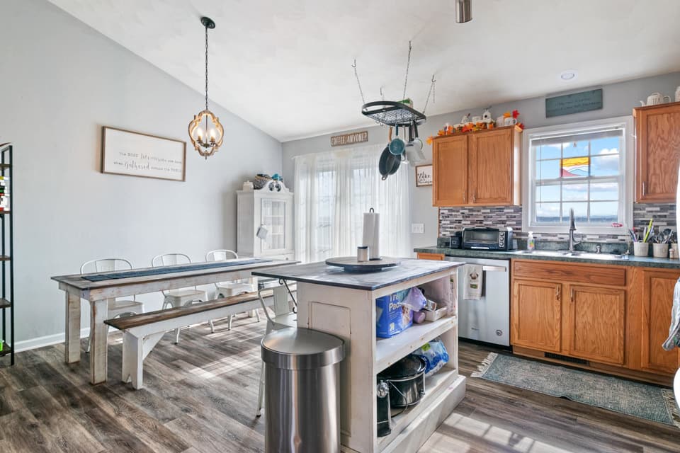 1135 New Village Drive NW, photo 5 of 40