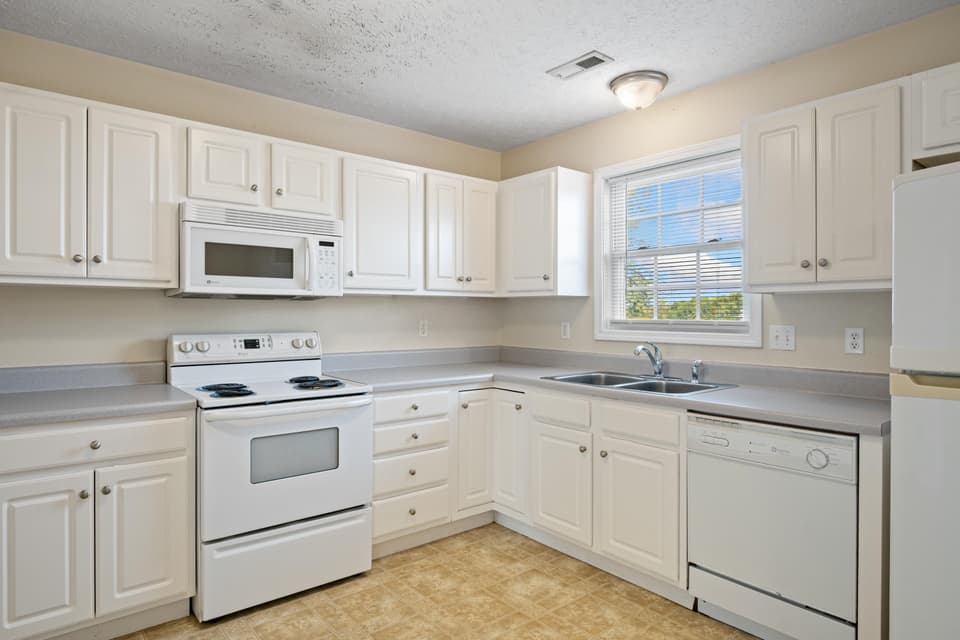 400 Wimmer Street, photo 12 of 33