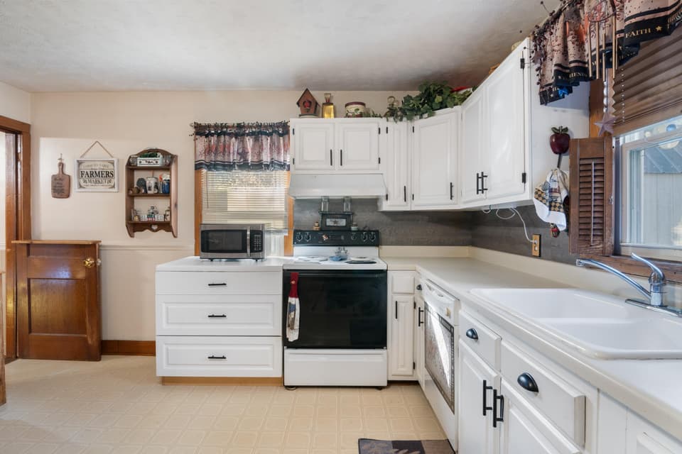 1531 Blair Street, photo 8 of 39