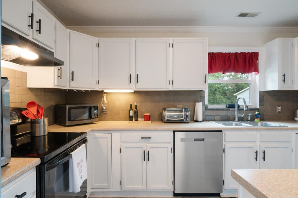 395 Warren Street, photo 25 of 40