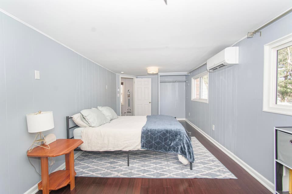 410 Miller Street SE, photo 23 of 40