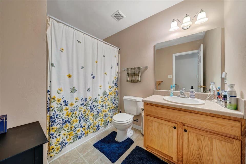 140 Wistaria Drive, photo 13 of 18