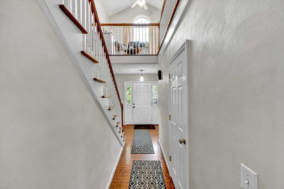 135 Sapphire Avenue, photo 24 of 40