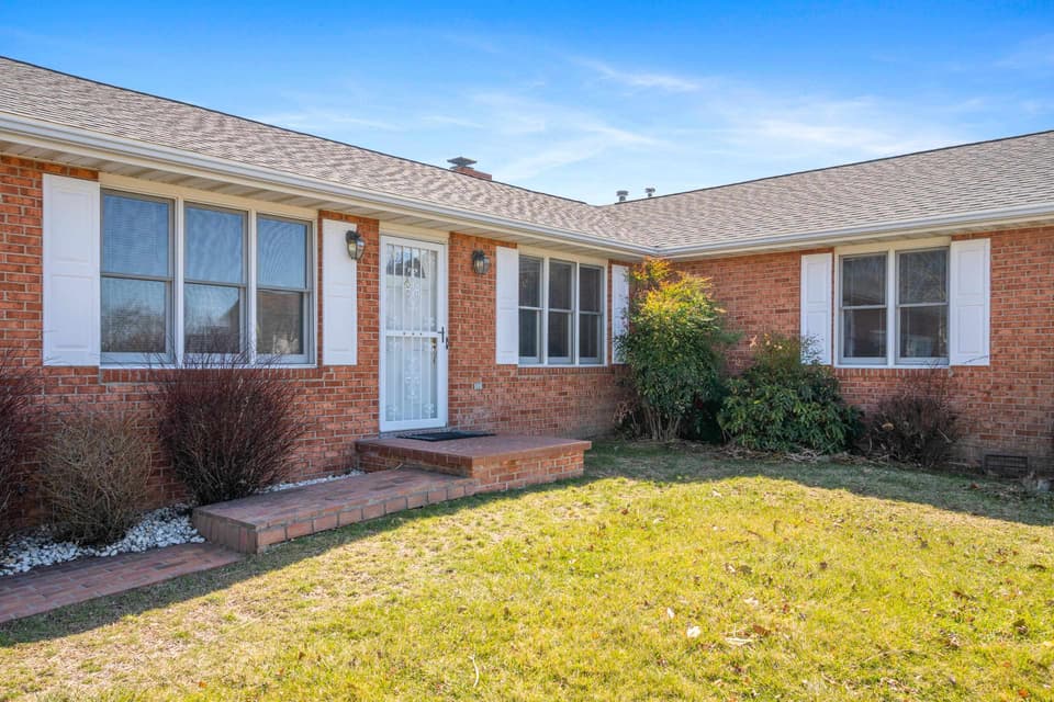 1165 Tranquility Viaduct, photo 6 of 40