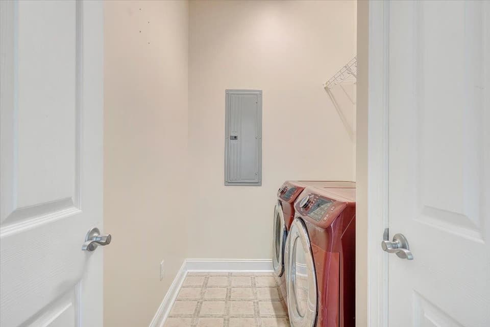 230 Meadow Drive, photo 19 of 40