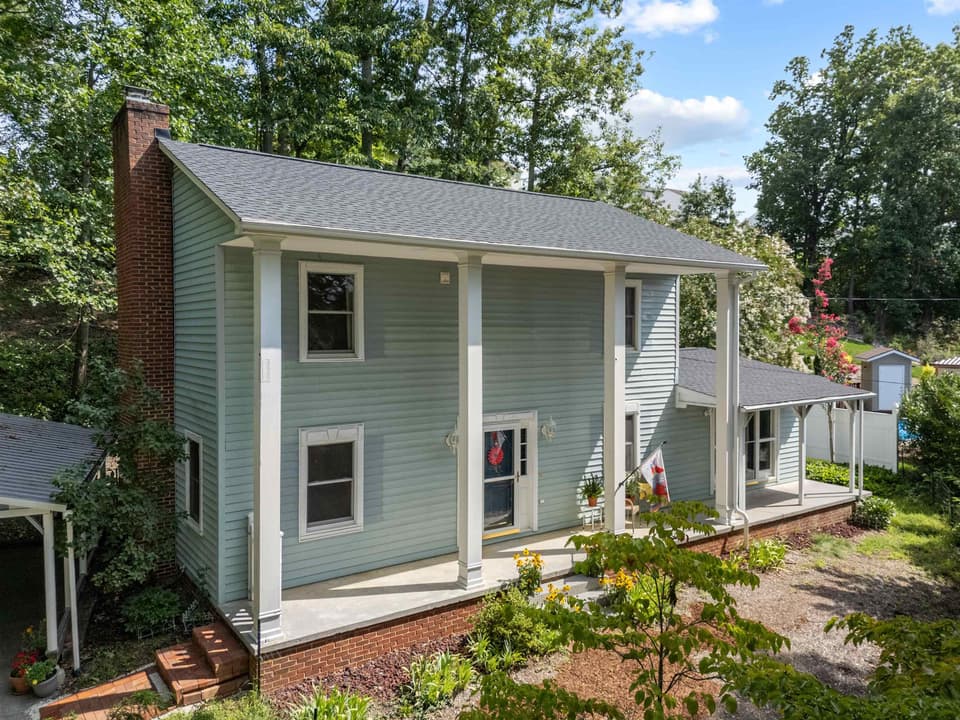 1160 Sherwood Drive, photo 3 of 40