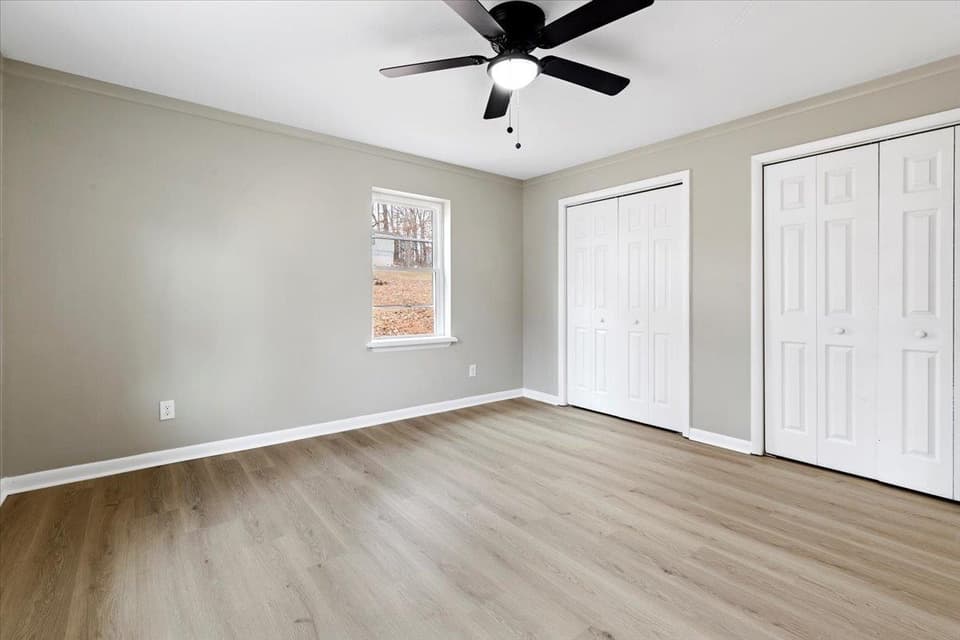 435 Teel Street, photo 11 of 40