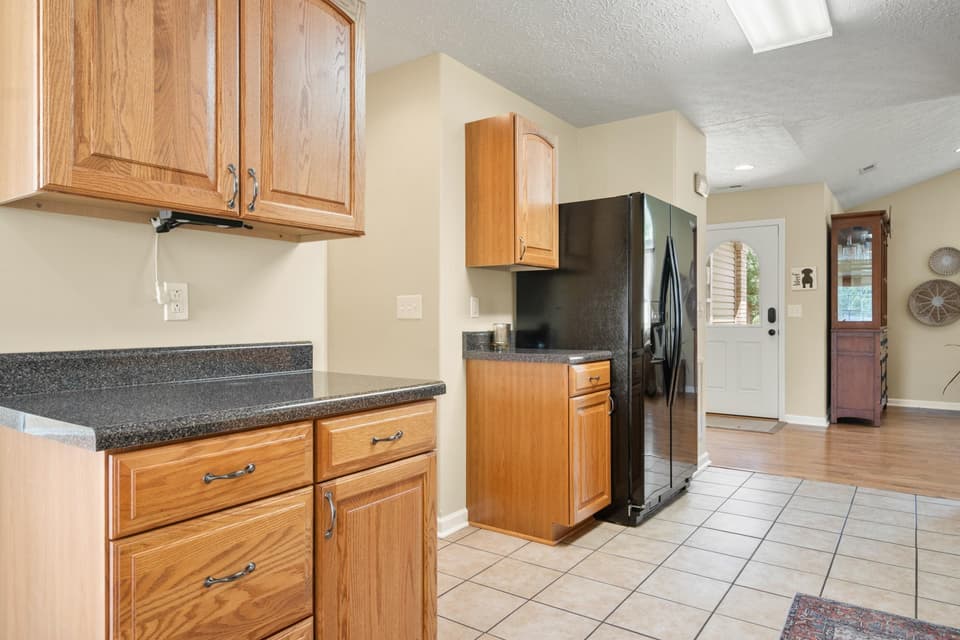 180 Alexa Lane, photo 10 of 36