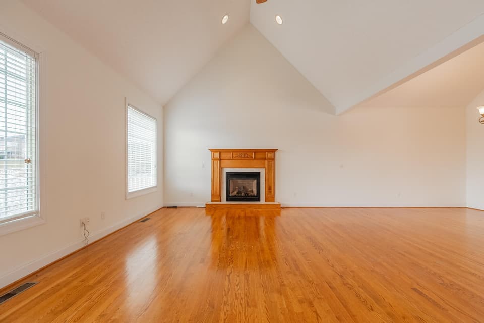 1125 Falcon Run, photo 16 of 40