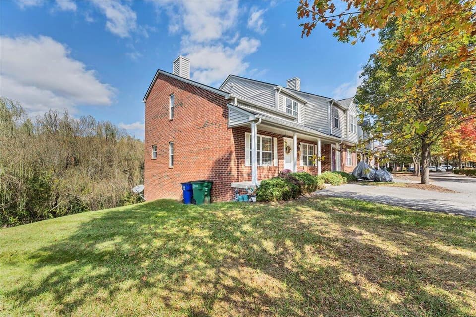 935 Oak Tree Boulevard, photo 28 of 32