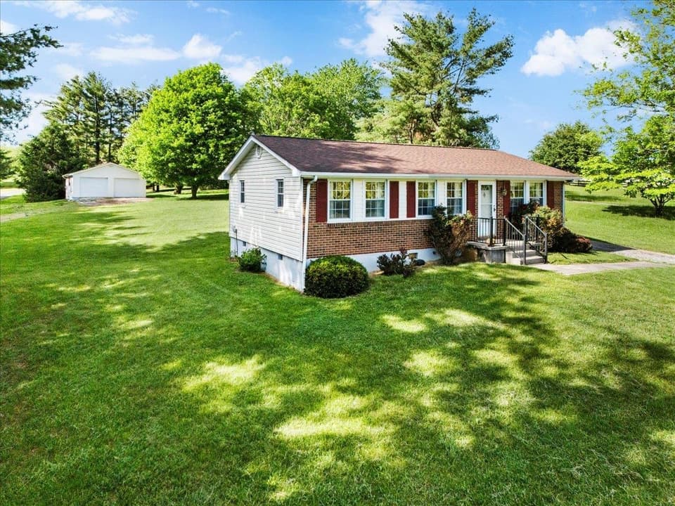 3074 Seven Mile Tree Road, photo 5 of 40
