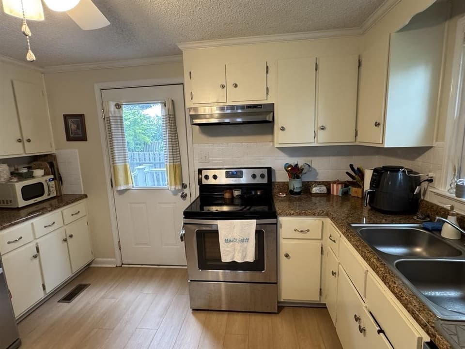 200 Craig Street, photo 30 of 40