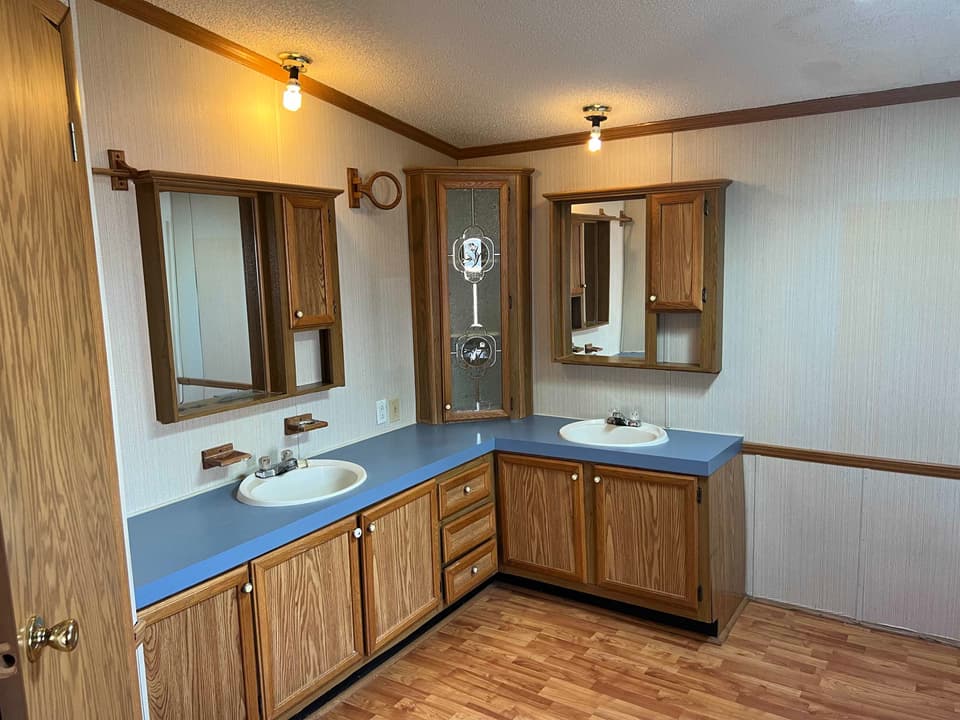 215 Jones Street, photo 16 of 23