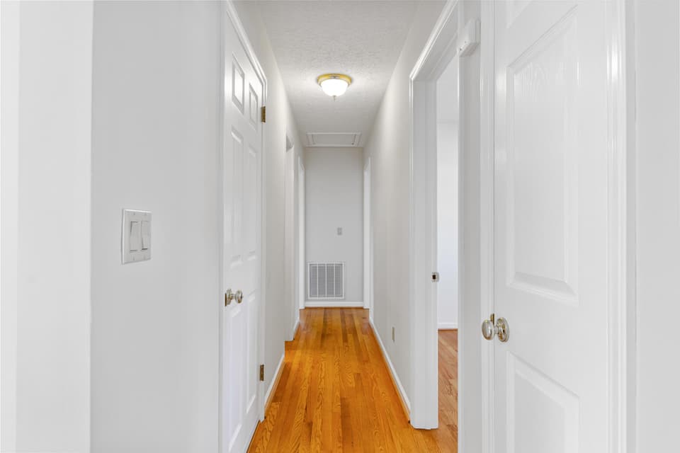 90 Overland Drive SW, photo 14 of 27