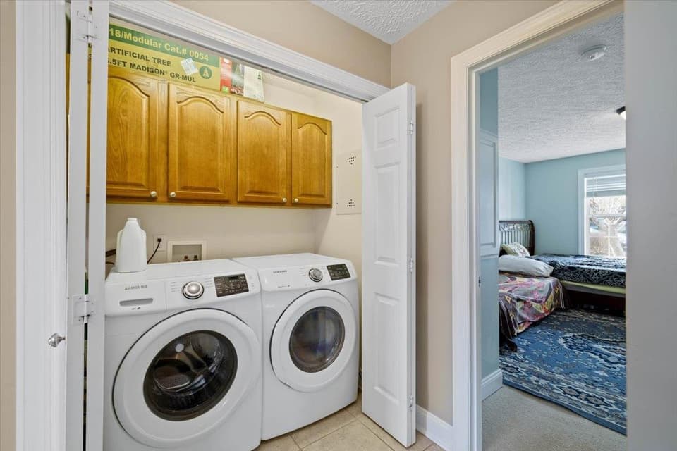 705 Oak Tree Boulevard NW, photo 8 of 31