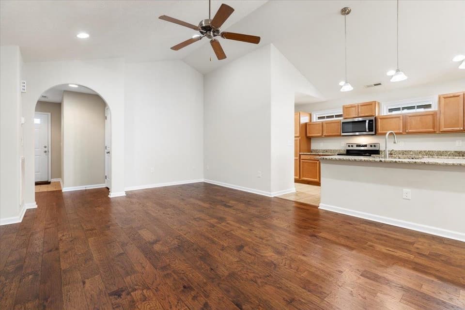 2045 Giles Drive SE, photo 14 of 40