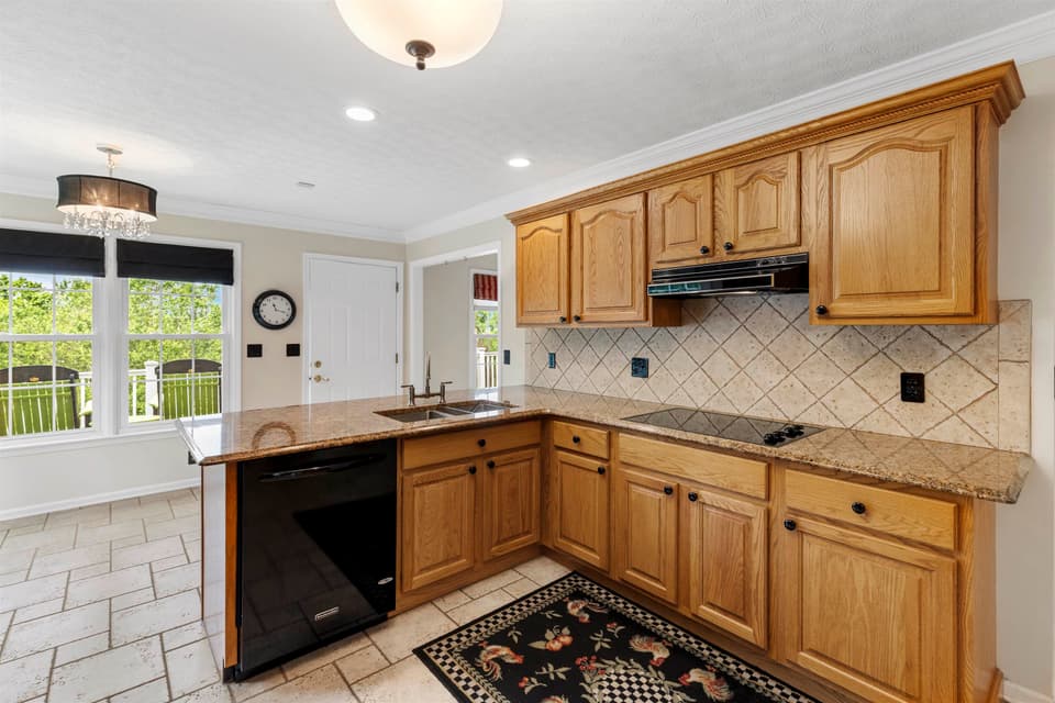 2285 Lubna Drive, photo 20 of 40