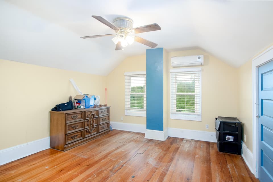 855 E Main St, photo 21 of 35