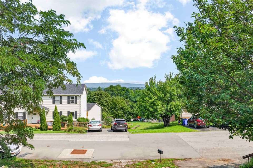 650 Kamran Drive, photo 38 of 40