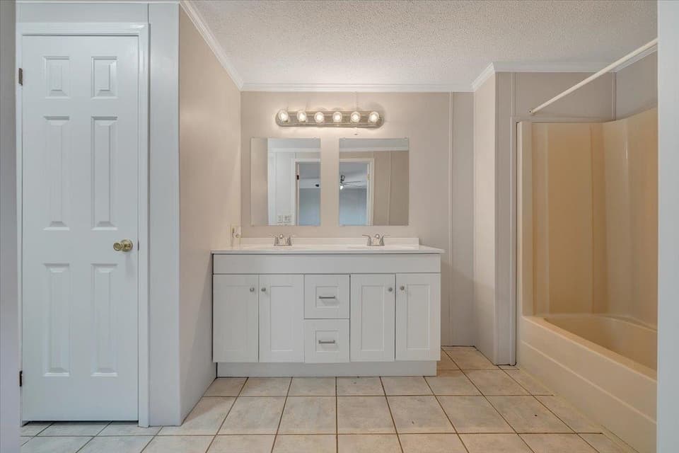 1670 Blair Street, photo 26 of 40