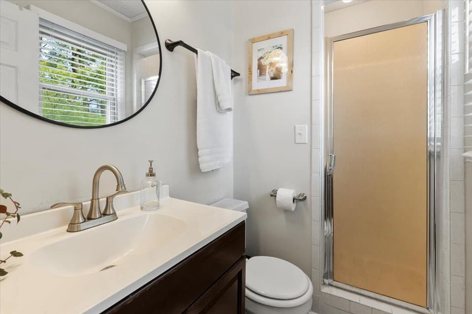 80 Henley Drive, photo 30 of 40