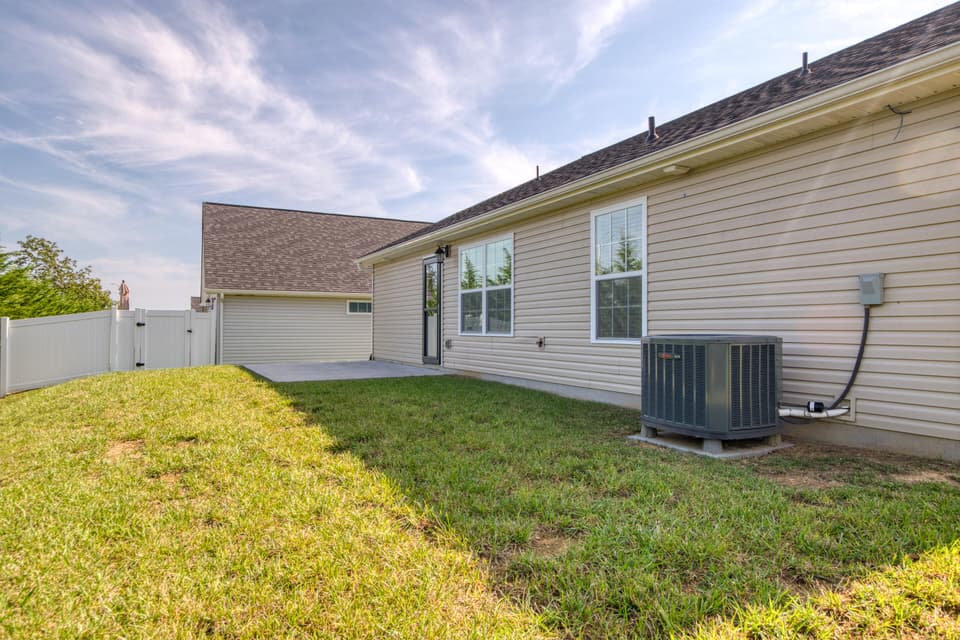 2050 Glade Drive SE, photo 32 of 34