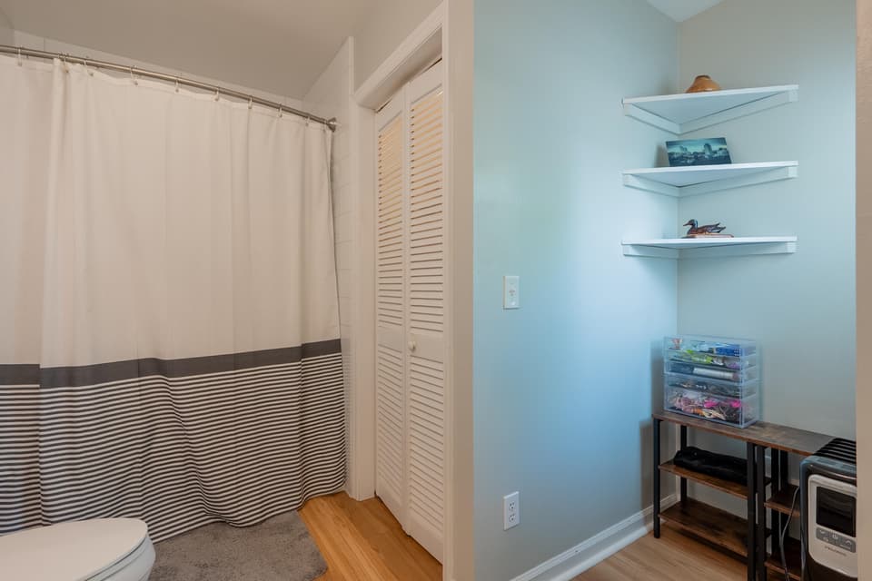 940 Forest Street, photo 39 of 40