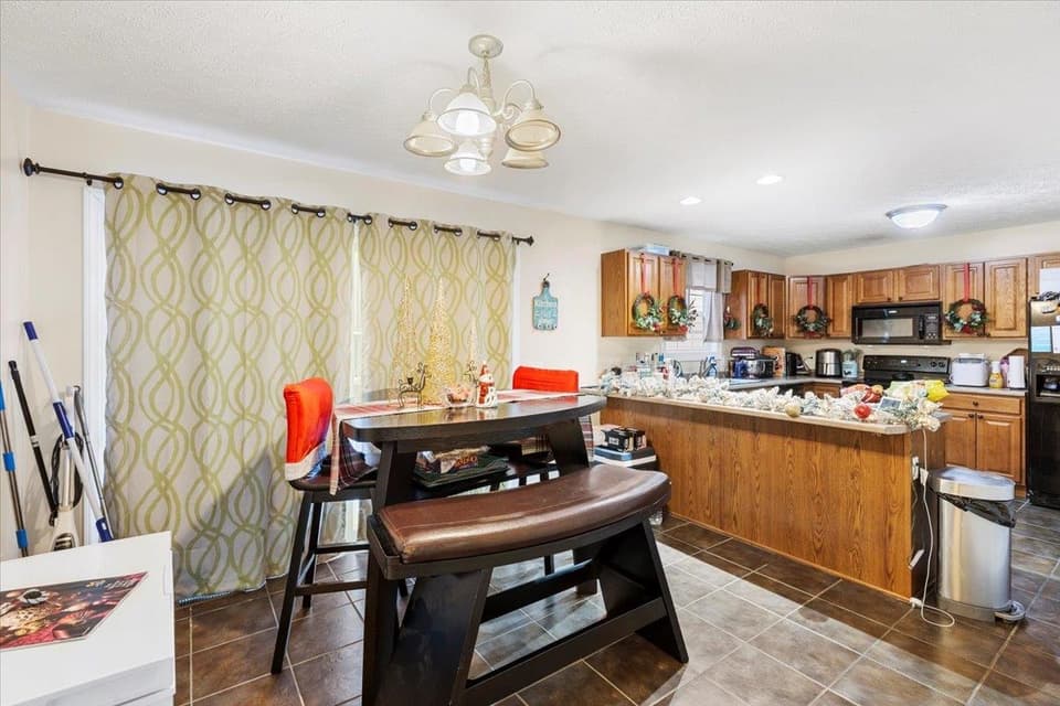 910 Oak Tree Boulevard, photo 16 of 40