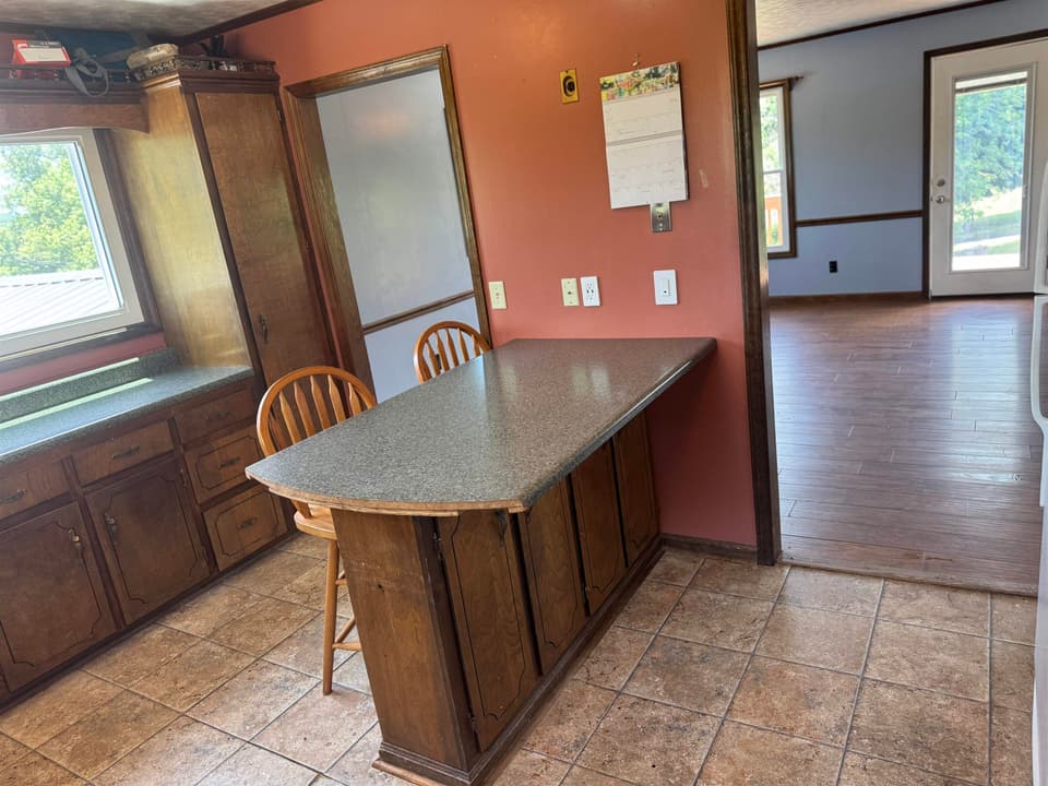 4424 Bluegrass Road, photo 21 of 40